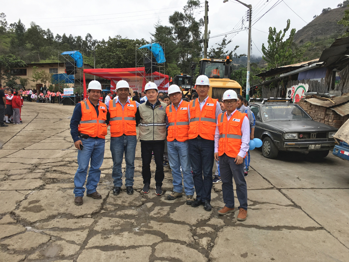 1543372922368194.jpg 秘鲁万卡班巴公路修缮项目举行开工典礼图片-1.jpg