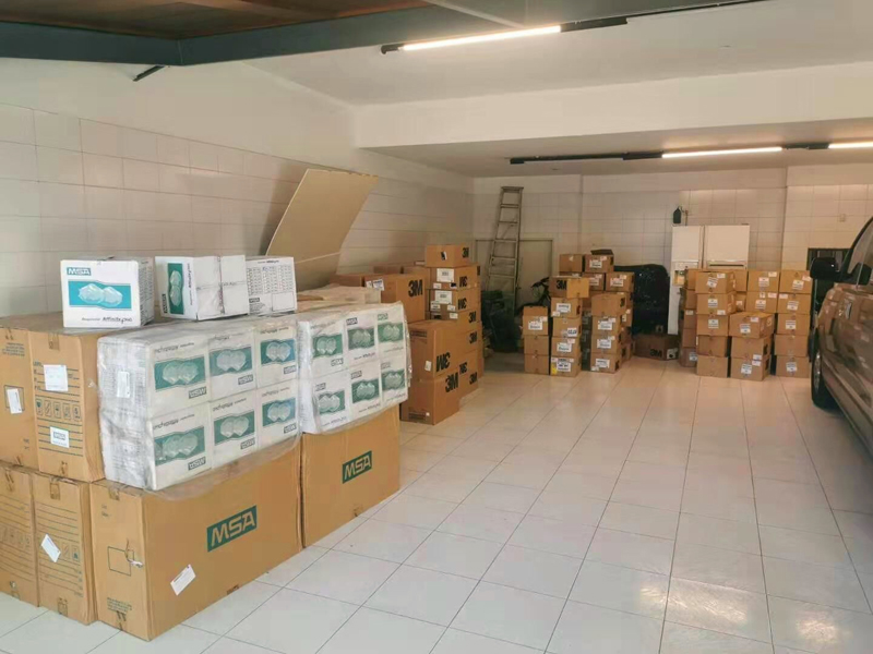 附件1 阿根廷经参处集中的物资.jpg