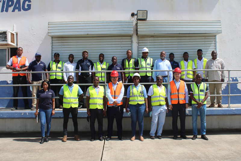 1. 现场移交合影.jpg