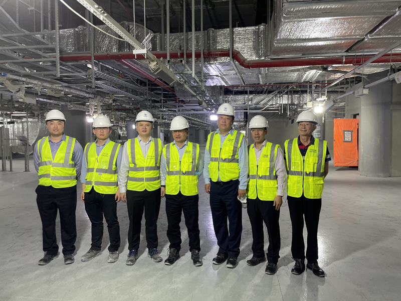 季晓勇一行实地考察、调研科威特国际机场新航站楼项目 (2).jpg