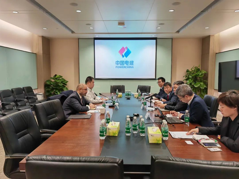 230325-梁军会见阿联酋马斯达尔公司总监默罕默德·萨希 (2).jpg