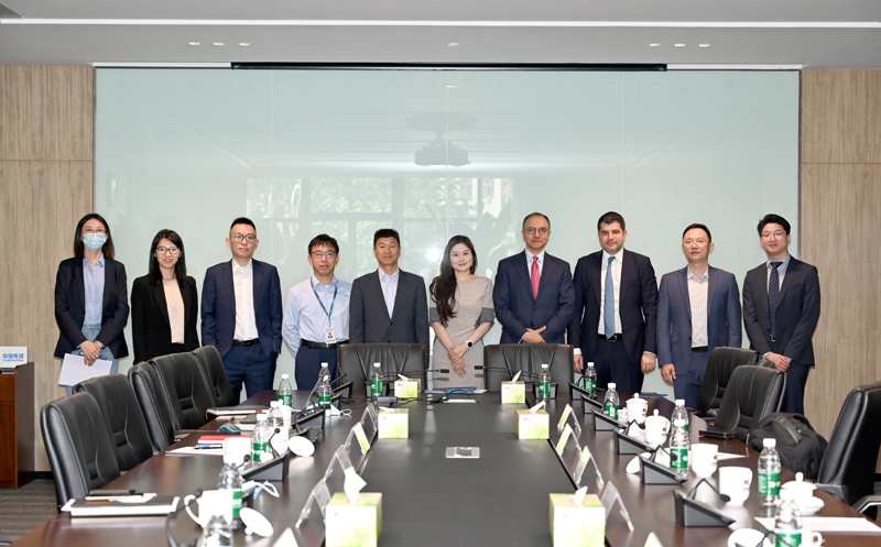 图片2-杨天福会见渣打银行企业商业及金融机构部、中东非洲地区业务主管、董事总经理Lone, Sarmad.JPG