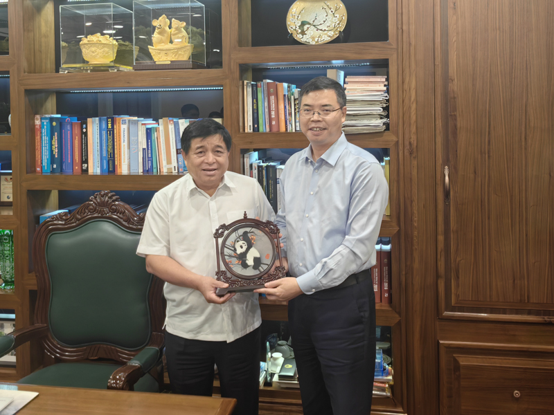 陈观福拜会了越南计划投资部部长阮志勇.jpg