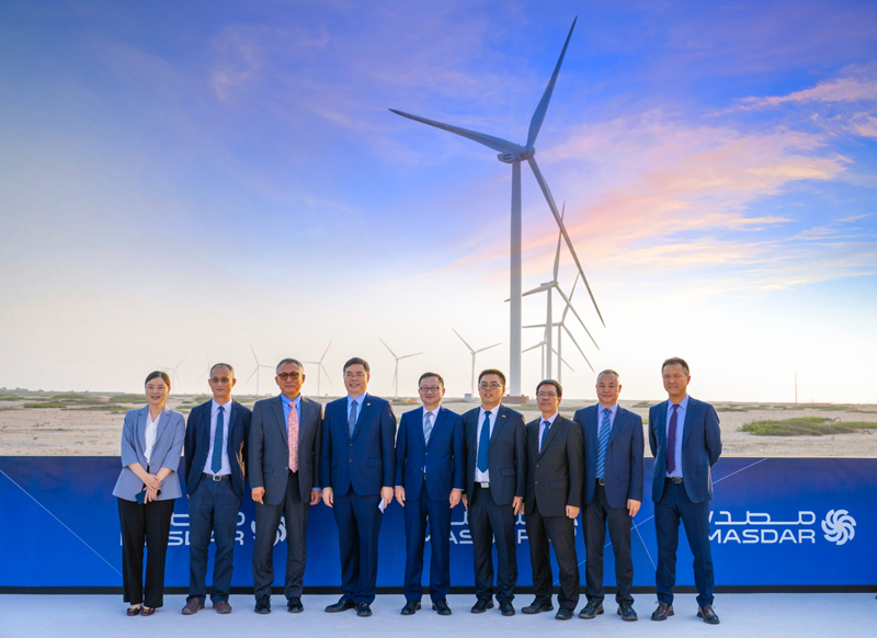 20230928 风电项目完工典礼合影3.jpg