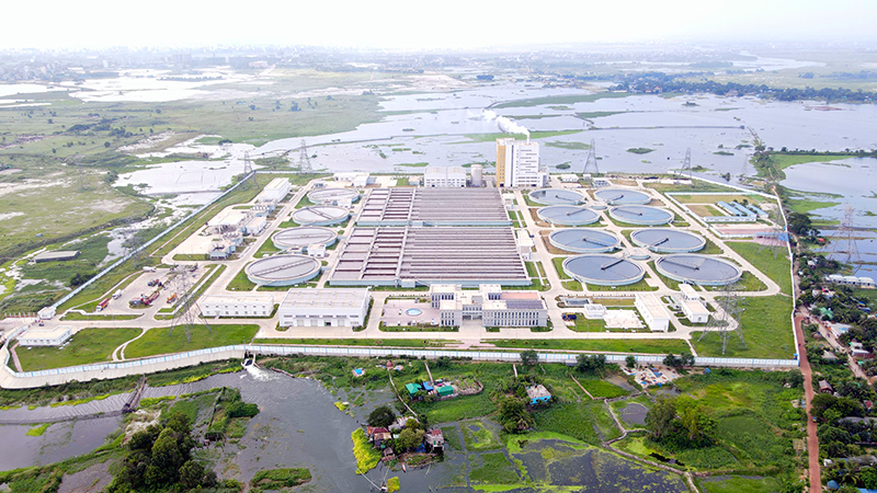 02 污水处理厂主厂区.jpg