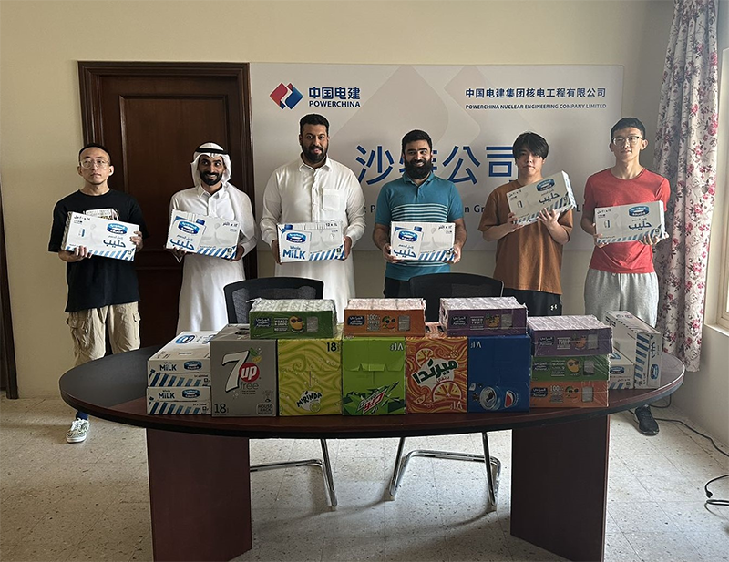 贾福拉热电联产建安分包项目发放饮品.png